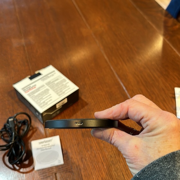 Wireless Charging Pad-Fast Charge - Picture 6 of 8